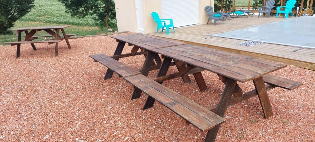 Maison De Campagne, Bord De Lac, Piscine, Billard 11 Per Plieux Luaran gambar